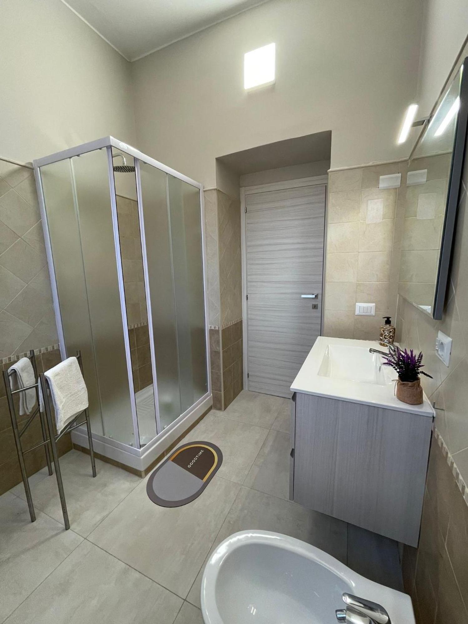 Luma Holiday Homes Mondragone Exterior foto
